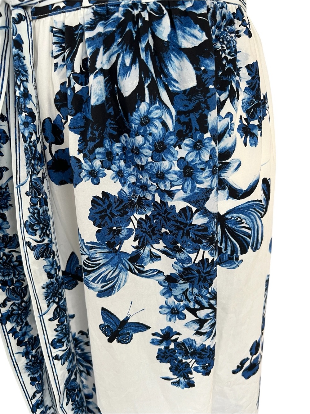 H&M Blue and White Floral Wrap Skirt - Picture 3 of 6